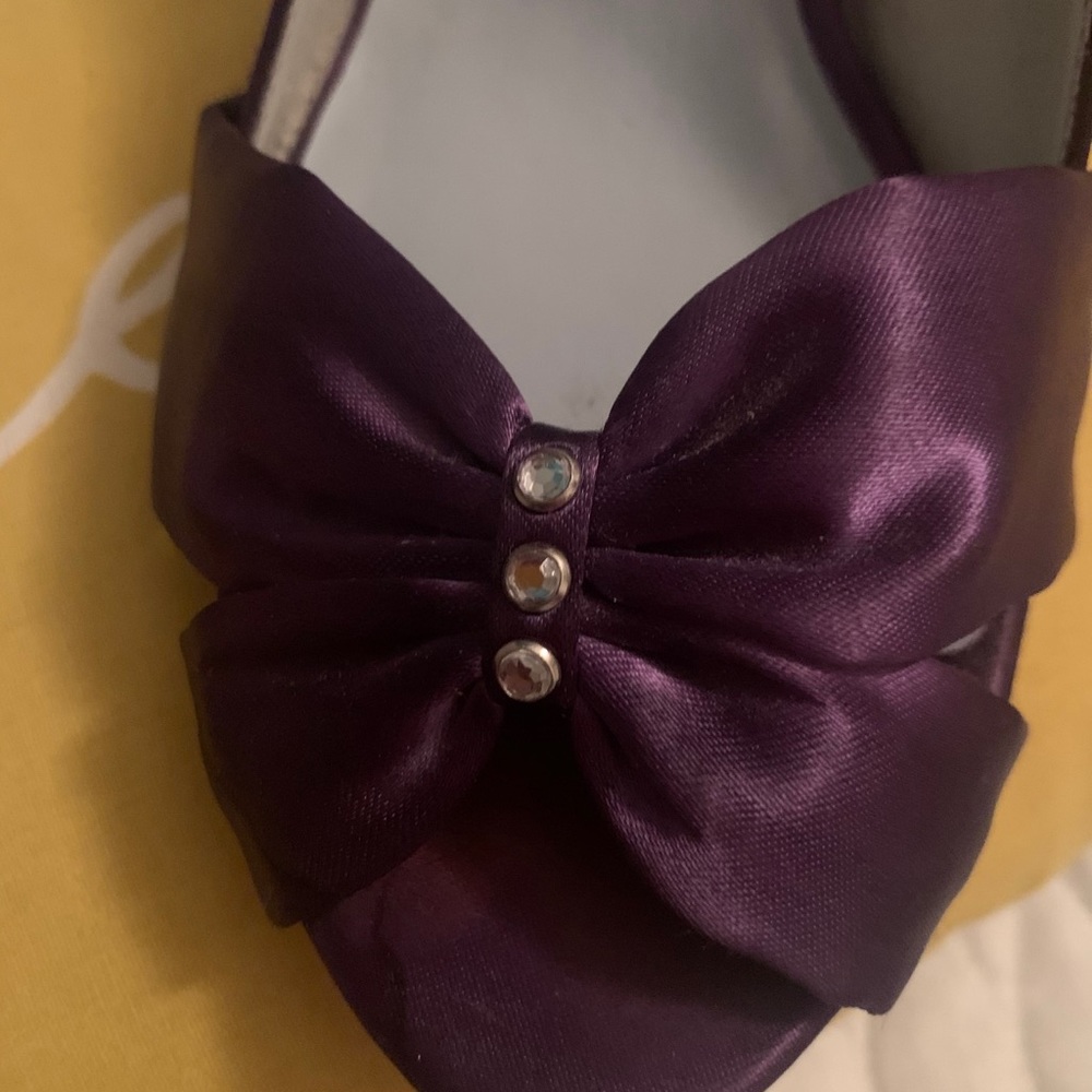 Deep Purple Elegant Heels - Picture 3 of 6